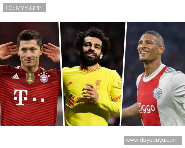 莱万领衔新一届足球盛宴展现超凡实力与团队默契的精彩瞬间